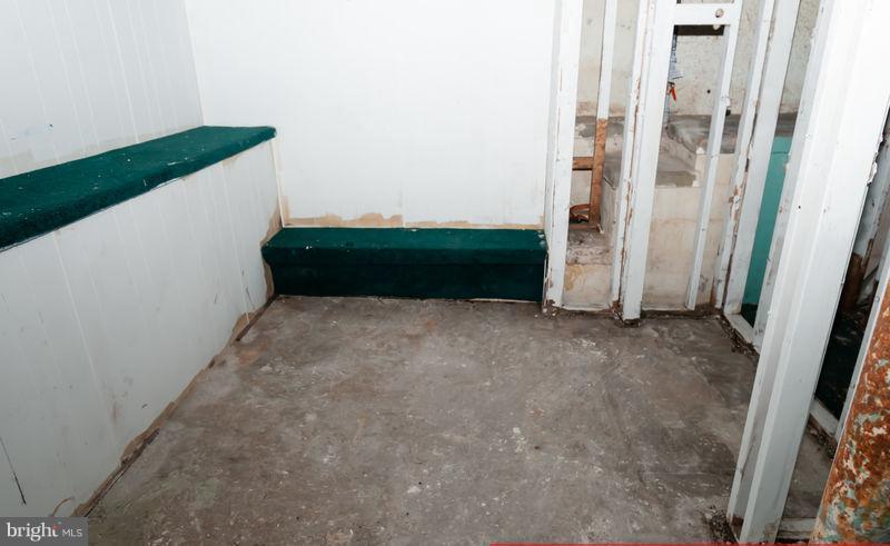 1911 Tyler Road Baltimore, MD 21222 - Photo 8 of 9