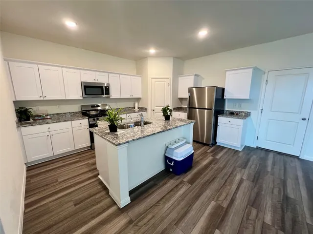 $2,250 | 509 Lagoon Drive, Maxwell, TX 78656