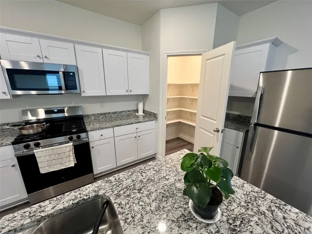 $2,250 | 509 Lagoon Drive, Maxwell, TX 78656