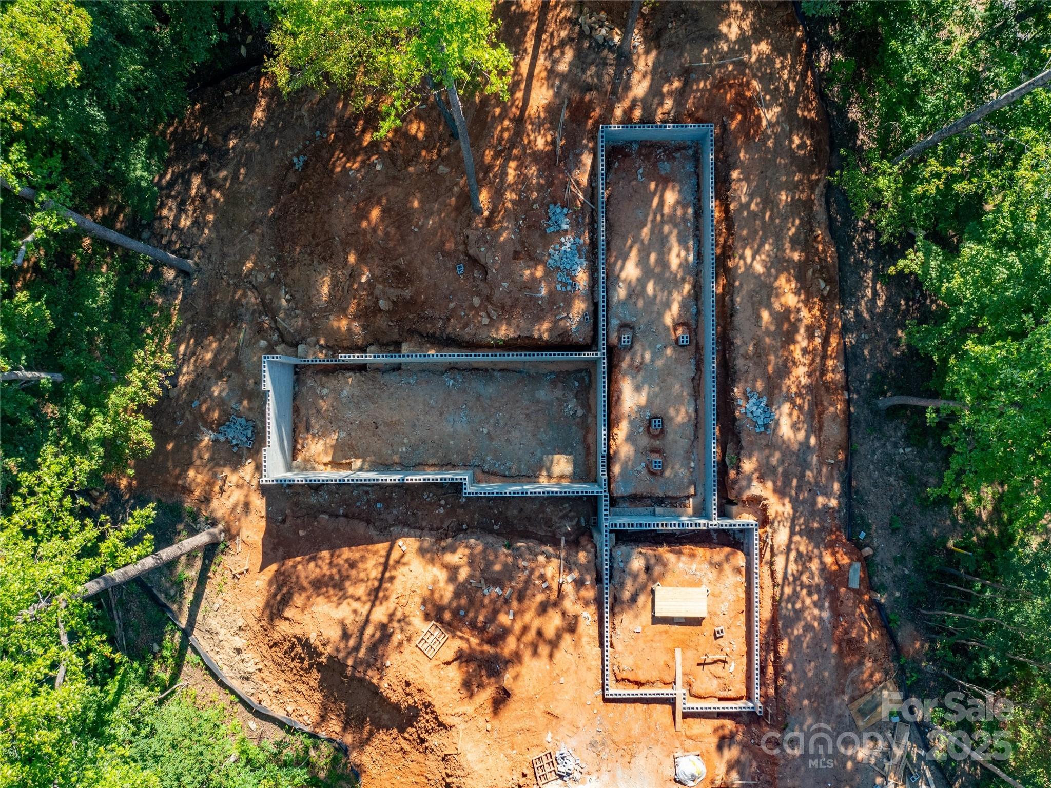 2140 Harm Creek Loop Mill Spring Mill Spring, NC 28756 - Photo 2 of 29 front view of a house with yard
