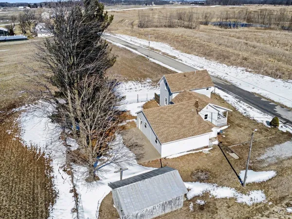 $229,900 | 1862 County Road 1600 East, Akron, IN 46910