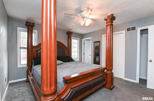 $249,999 | 705 Crestview Drive, Metamora, IL 61548