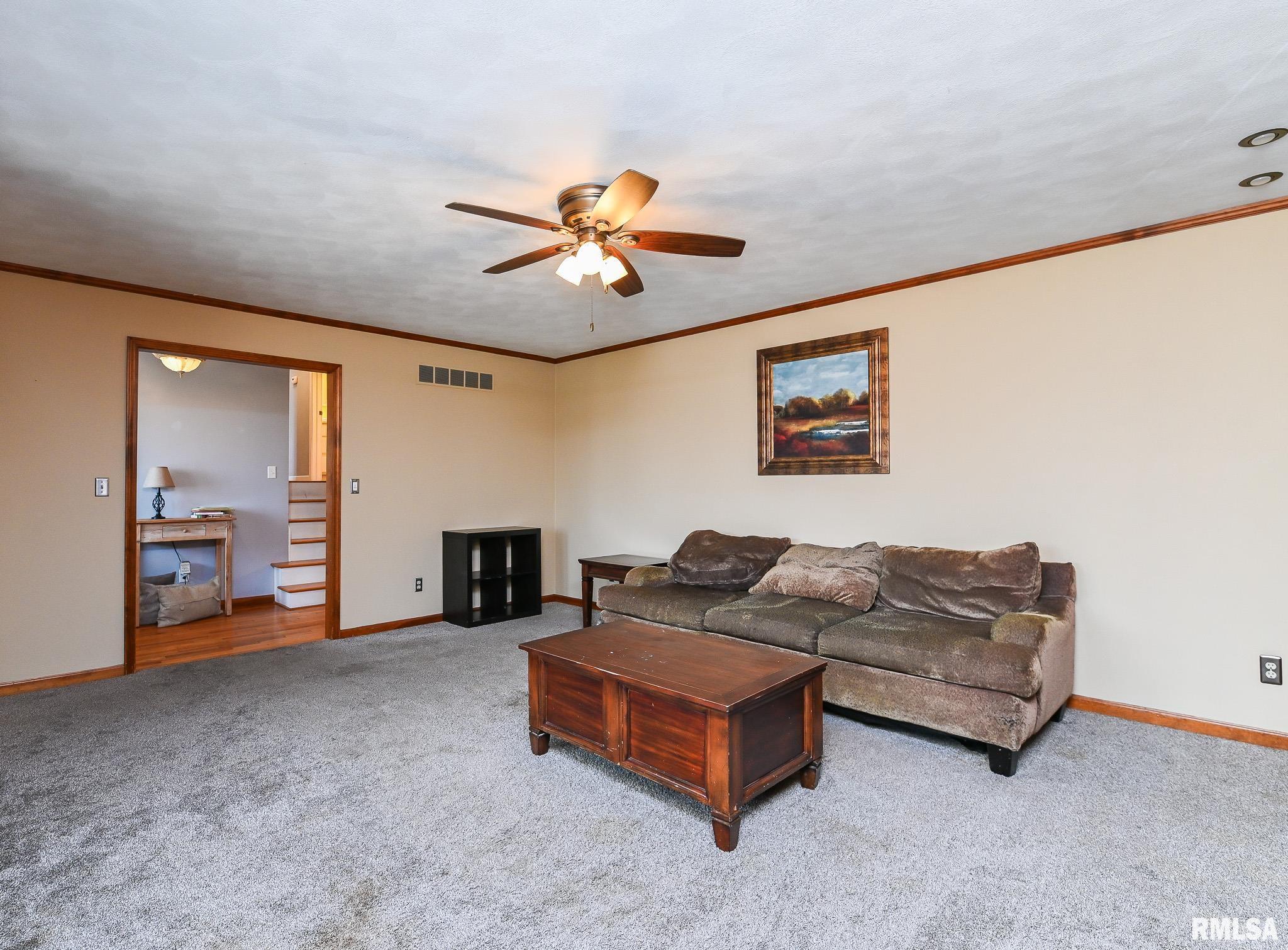 705 Crestview Drive Metamora, IL 61548 - Photo 12 of 36