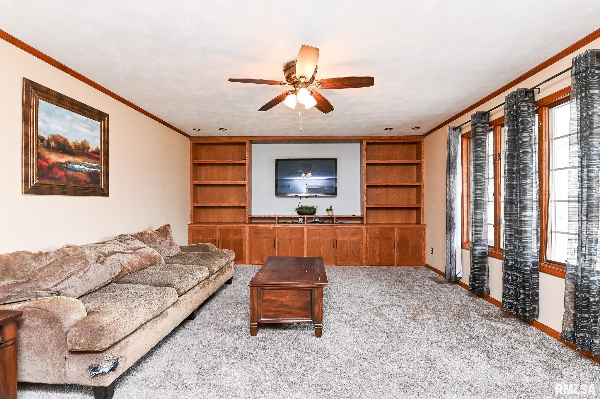 705 Crestview Drive Metamora, IL 61548 - Photo 13 of 36