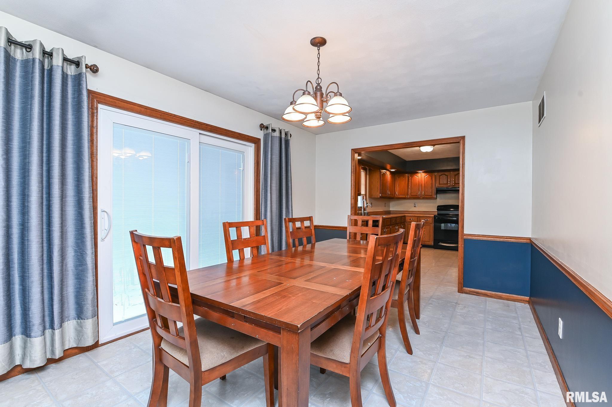 705 Crestview Drive Metamora, IL 61548 - Photo 16 of 36