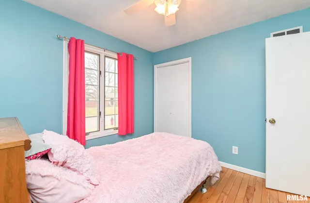 $249,999 | 705 Crestview Drive, Metamora, IL 61548