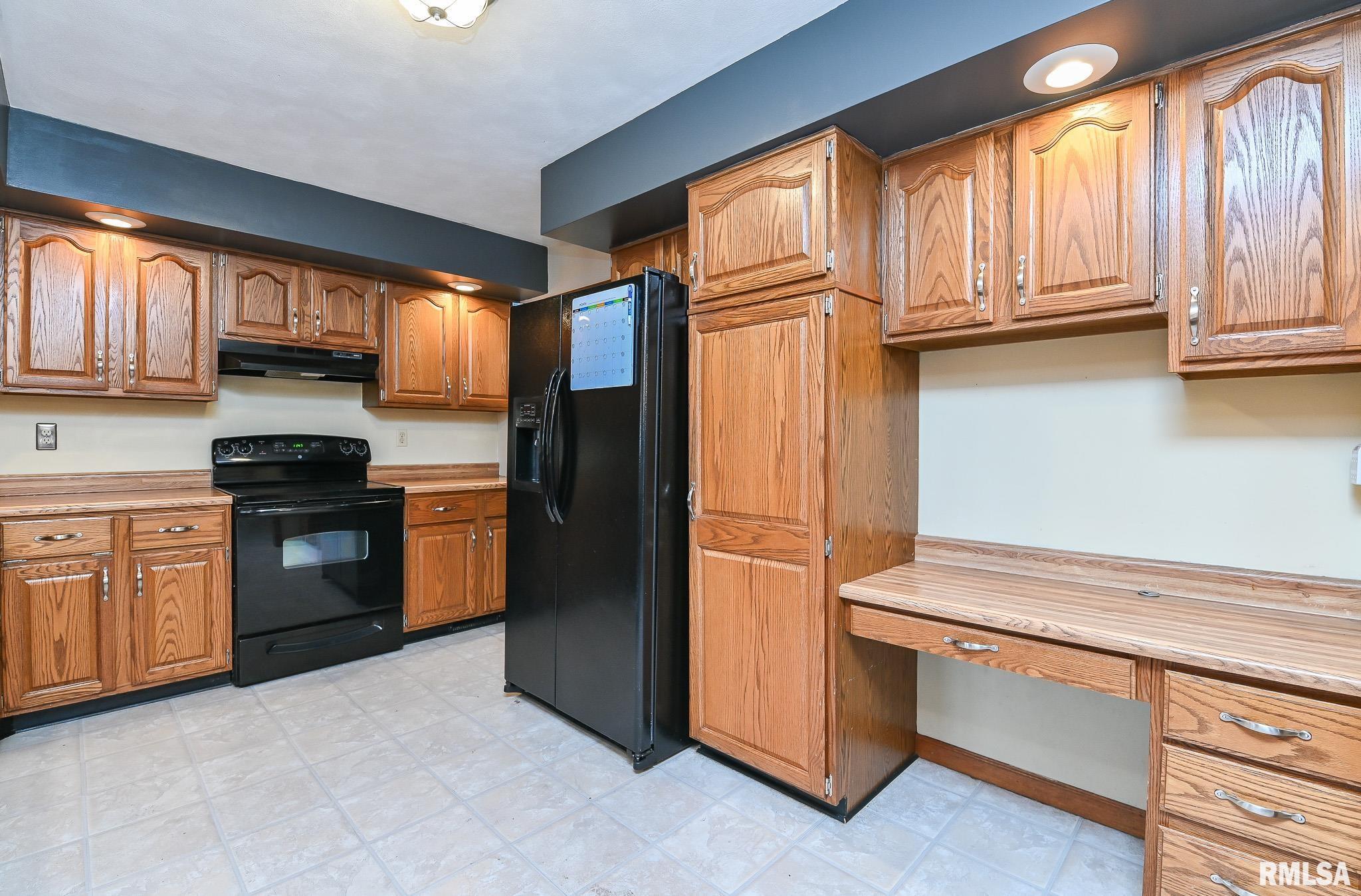 705 Crestview Drive Metamora, IL 61548 - Photo 10 of 36