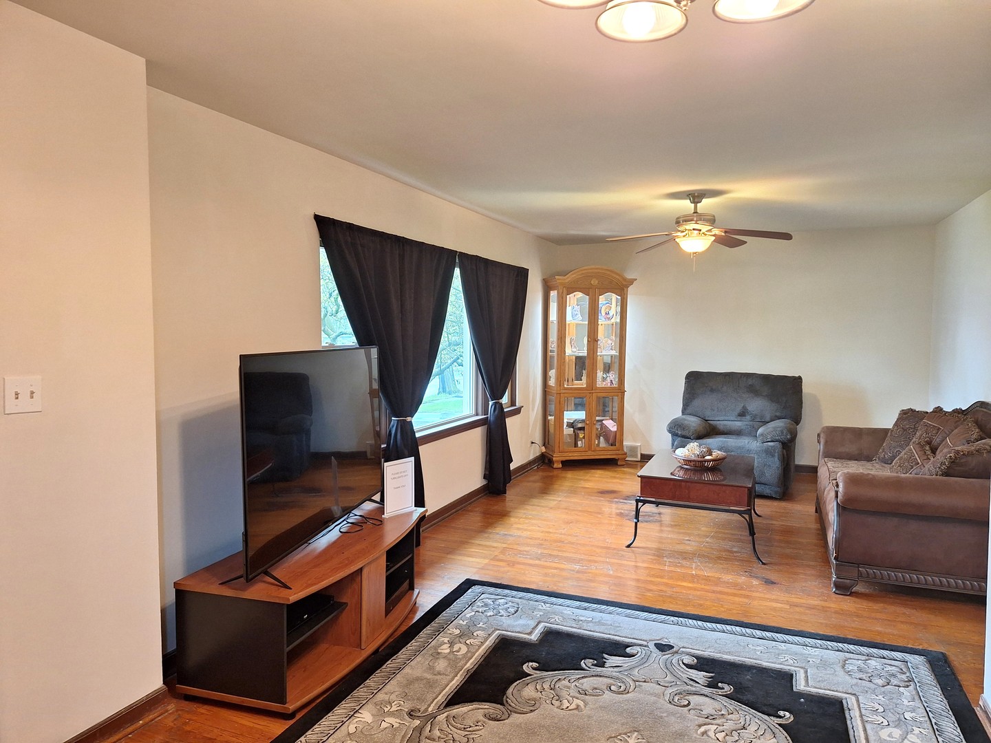 122 North Addison Road Villa Park, IL 60181 - Photo 9 of 21 Gallery Image 9