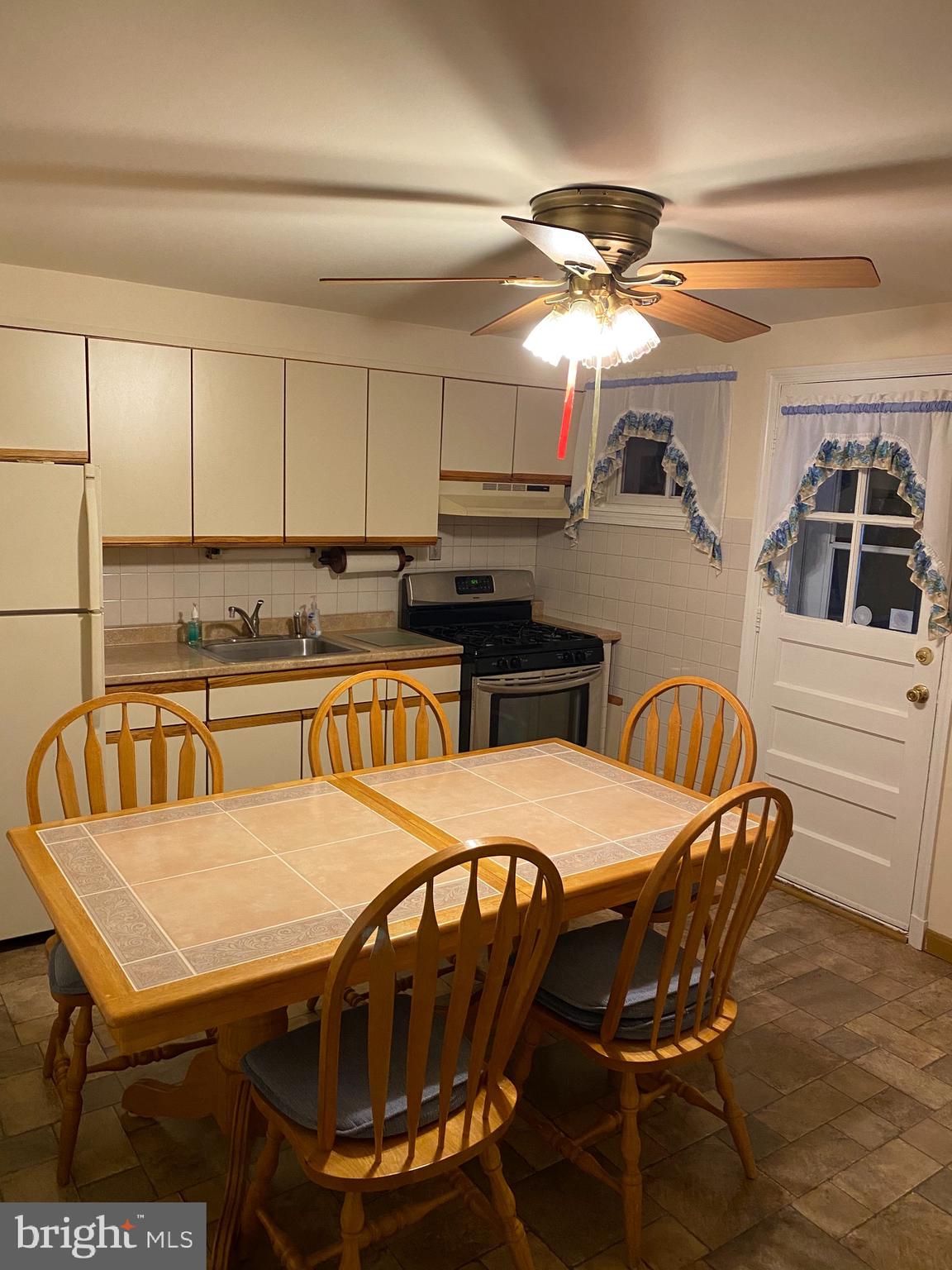1923 Searles Road Baltimore, MD 21222 - Photo 20 of 82 Gallery Image 20