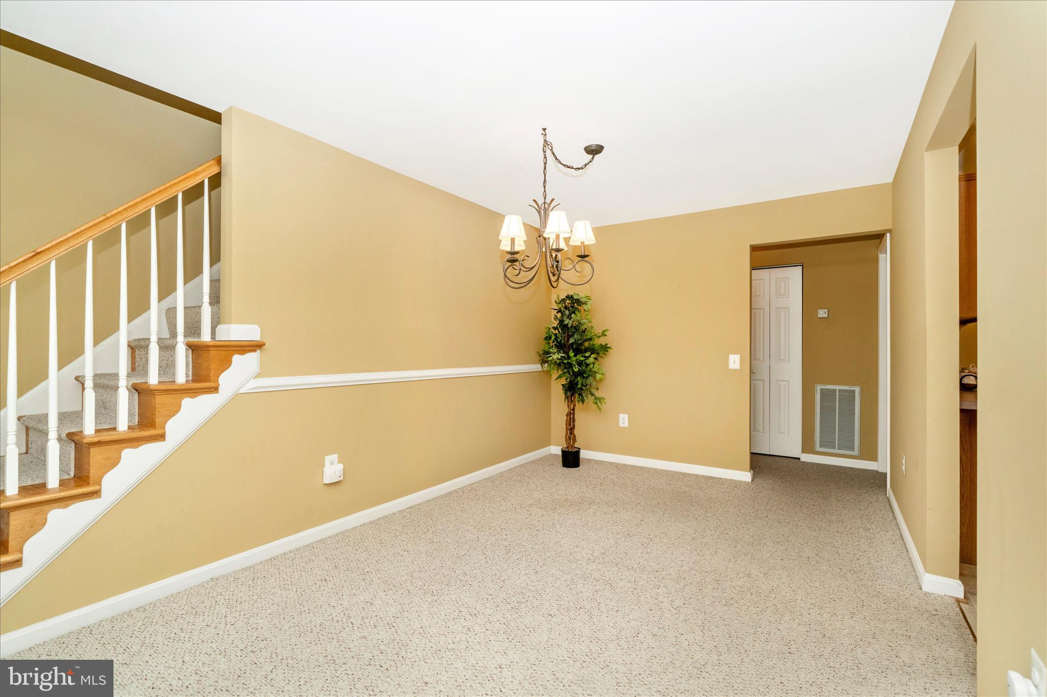 908 Roller Coaster Court Mount Airy, MD 21771 - Photo 11 of 69 Dining Room