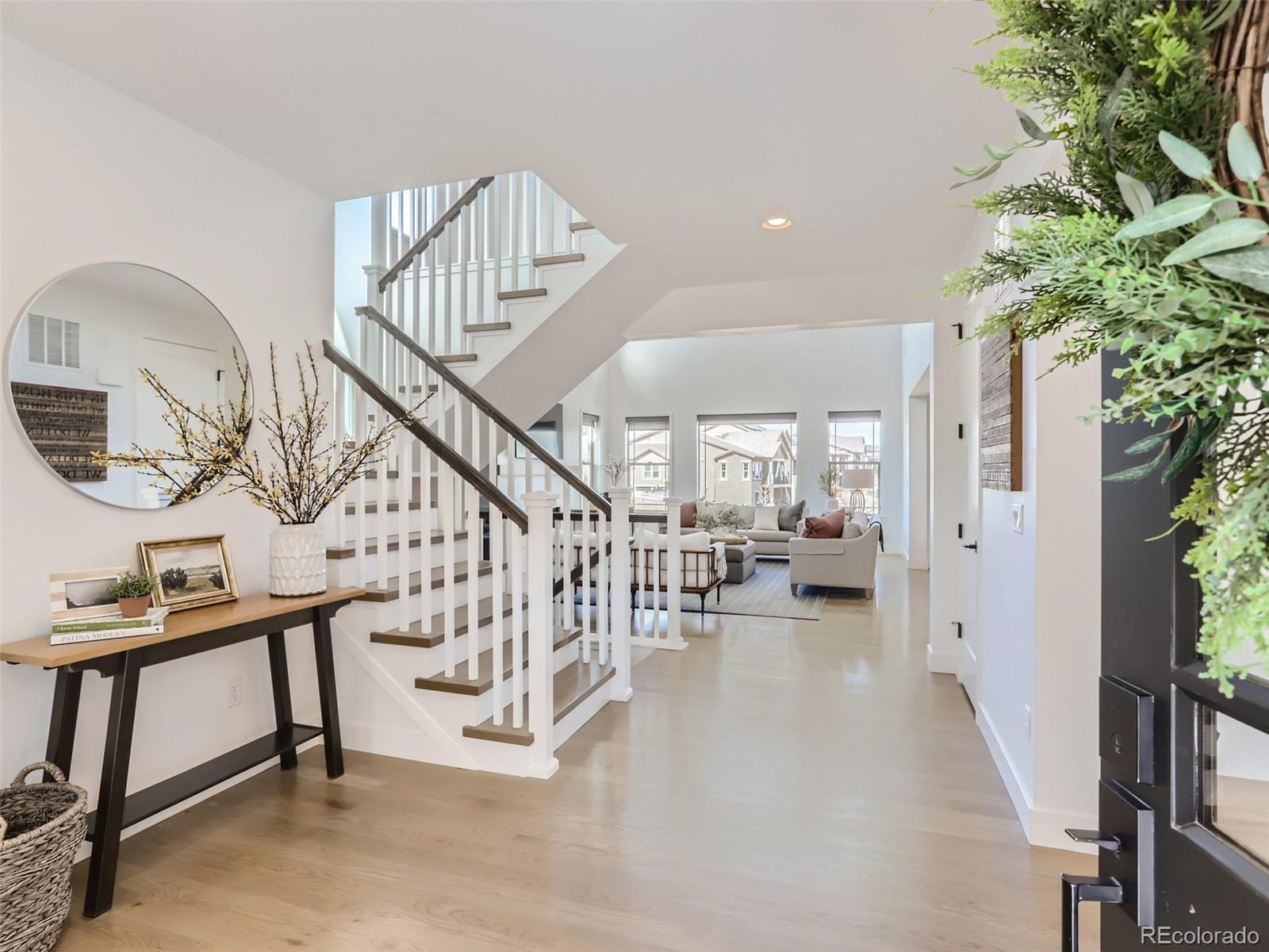 1463 Red Sun Way Highlands Ranch, CO 80126 - Photo 4 of 40