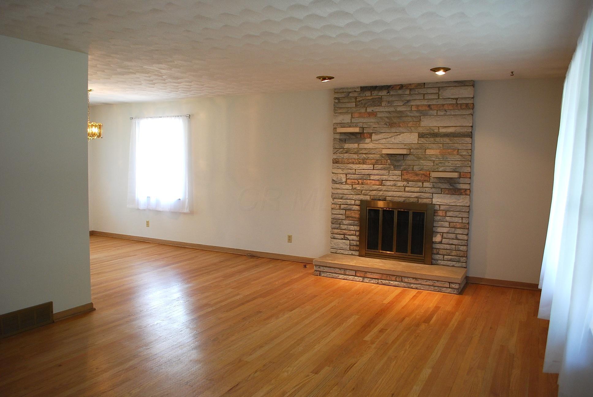 1281 Erickson Road Columbus, OH 43227 - Photo 4 of 29 Gallery Image 4