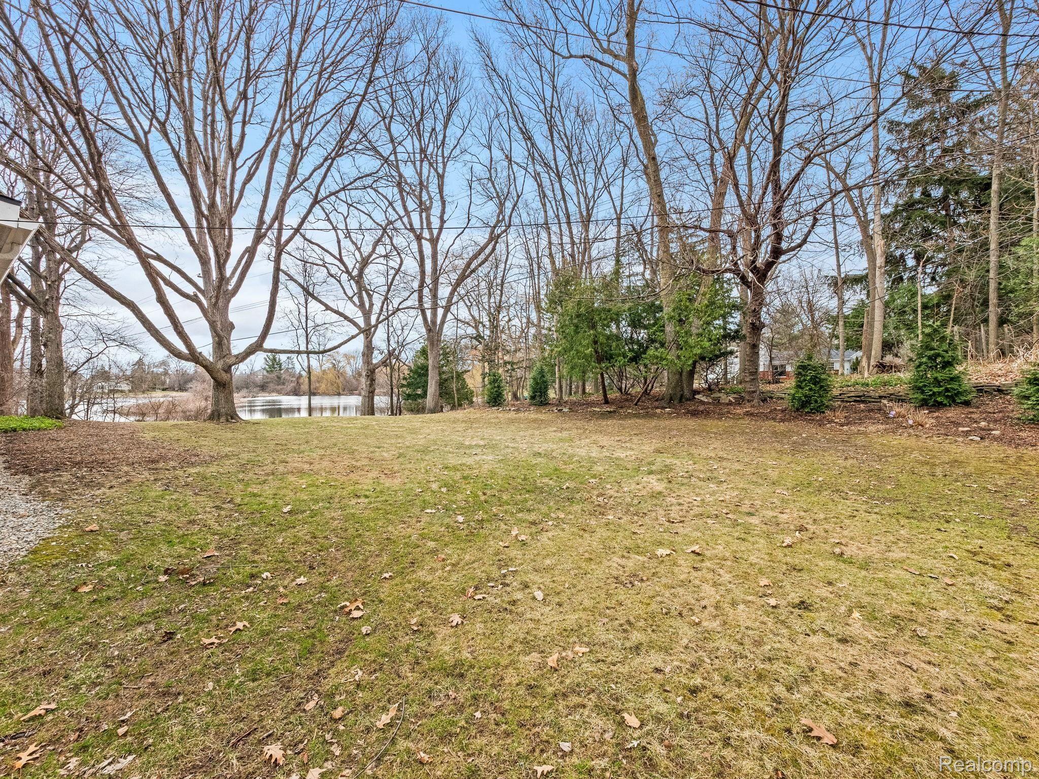 4325 Derry Road Bloomfield Hills, MI 48302 - Photo 6 of 34 6-web-or-mls-P2344684.jpg