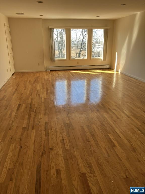 843 Pleasant View Terrace Ridgefield, NJ 07657 - Photo 3 of 7 a view of an empty room and window