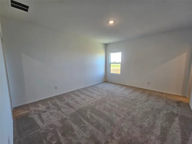 a view of empty room with window