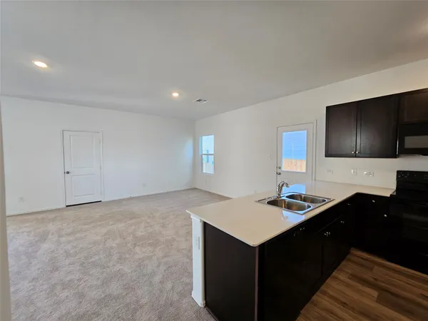 $1,645 | 856 Rancho Del Cielo Loop, Jarrell, TX 76537