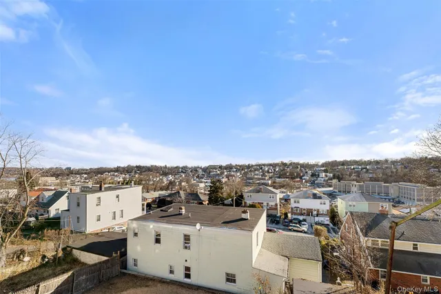 $2,700 | 234 Edwards Place, Unit 2, Yonkers, NY 10703