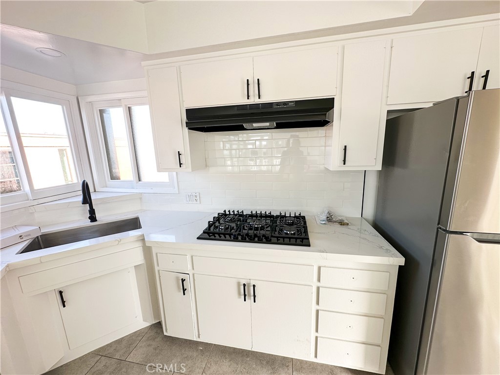 233 6th Street Manhattan Beach, CA 90266 - Photo 19 of 39