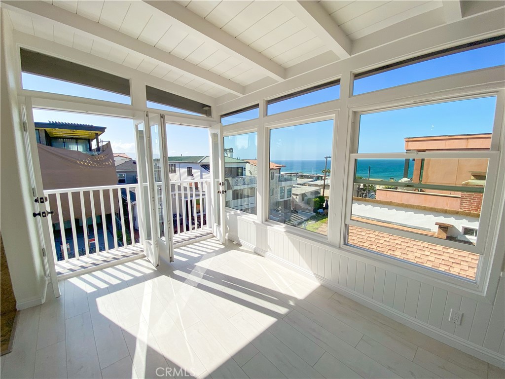233 6th Street Manhattan Beach, CA 90266 - Photo 22 of 39