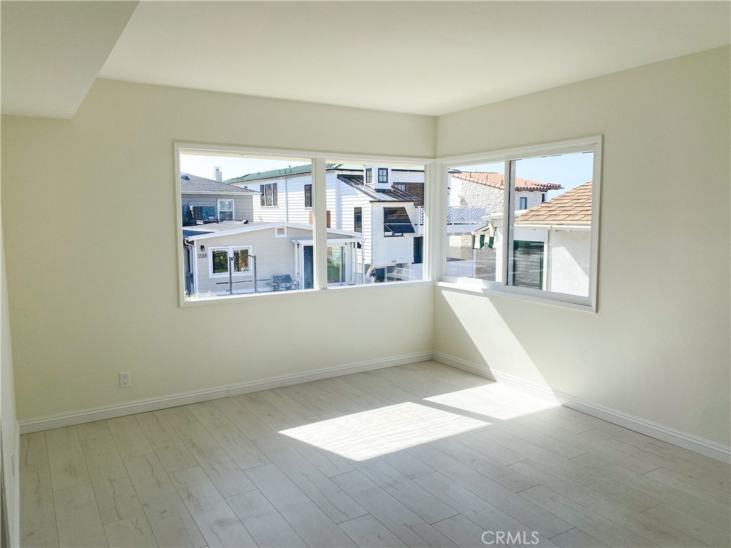 233 6th Street Manhattan Beach, CA 90266 - Photo 28 of 39