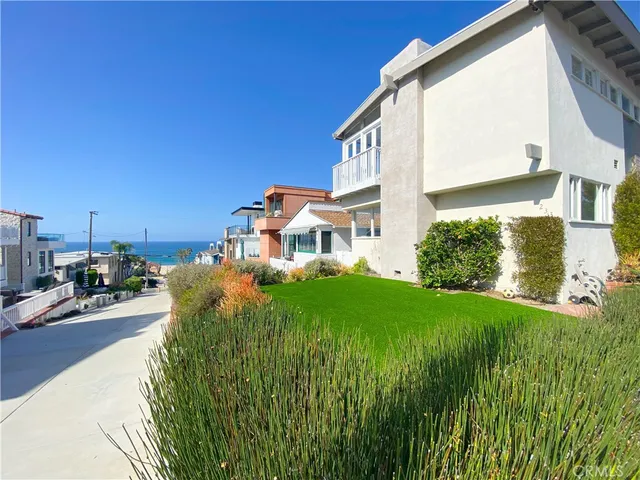 $10,000 | 233 6th Street, Manhattan Beach, CA 90266