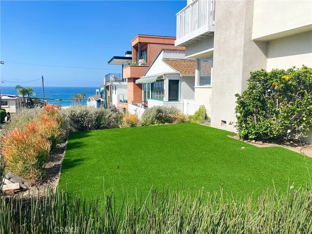 $10,000 | 233 6th Street, Manhattan Beach, CA 90266