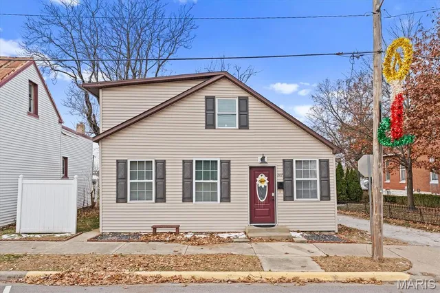 $269,900 | 207 North Main Street, Waterloo, IL 62298