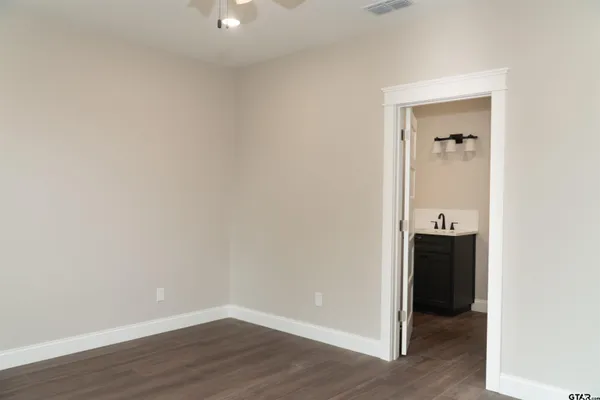 $2,235 | 305 South Mill Street, Winnsboro, TX 75494