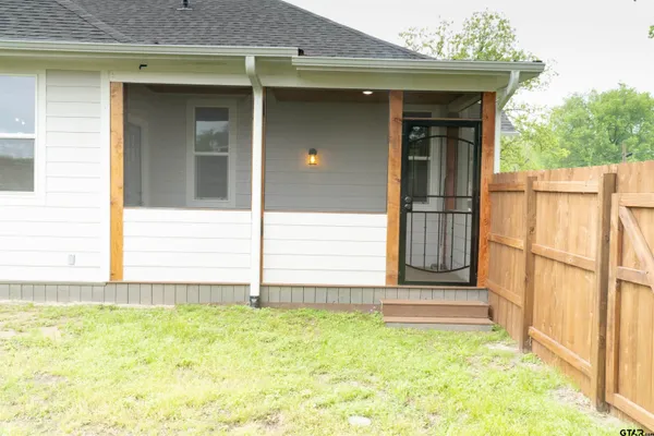 $2,235 | 305 South Mill Street, Winnsboro, TX 75494