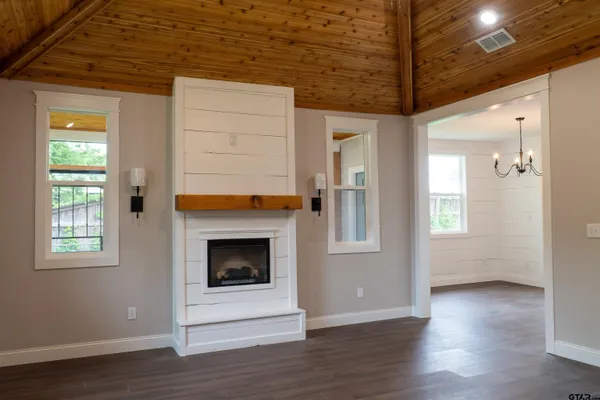 $2,235 | 305 South Mill Street, Winnsboro, TX 75494