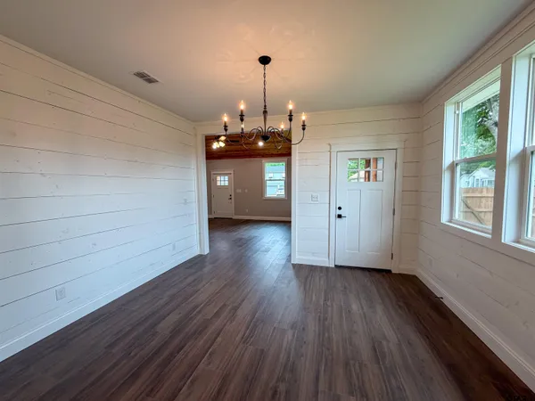 $2,235 | 305 South Mill Street, Winnsboro, TX 75494