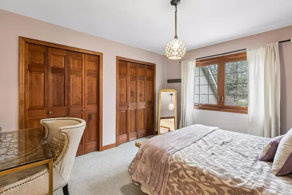 $690,500 | 3701 Blackhawk Road, Eagan, MN 55122