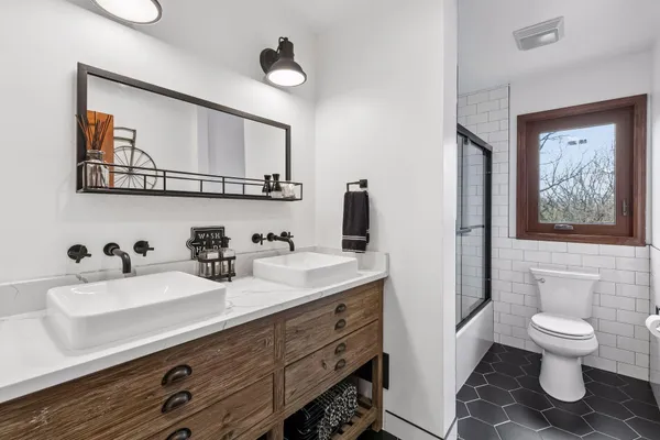 $690,500 | 3701 Blackhawk Road, Eagan, MN 55122