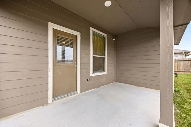 $2,300 | 15837 Roberto Clemente Court, Splendora, TX 77372