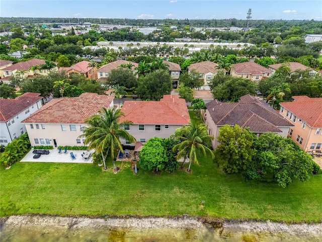 $799,000 | 556 Cresta Circle, West Palm Beach, FL 33413