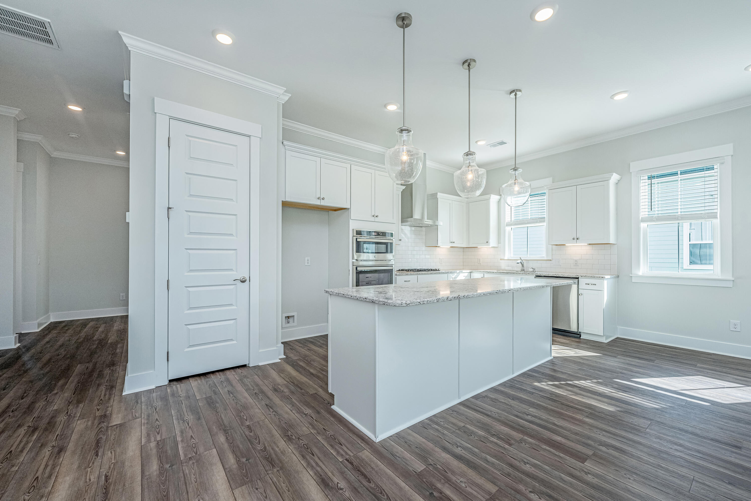 3528 Habenaria Road, Unit 24 Mount Pleasant, SC 29466 - Photo 14 of 33 Kitchen
