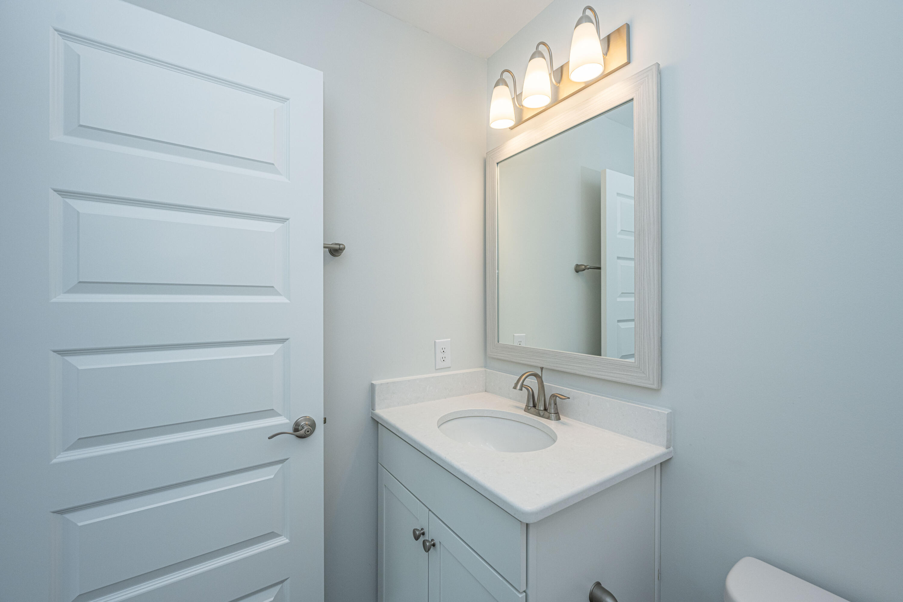 3528 Habenaria Road, Unit 24 Mount Pleasant, SC 29466 - Photo 33 of 33 Upstairs guest bathroom