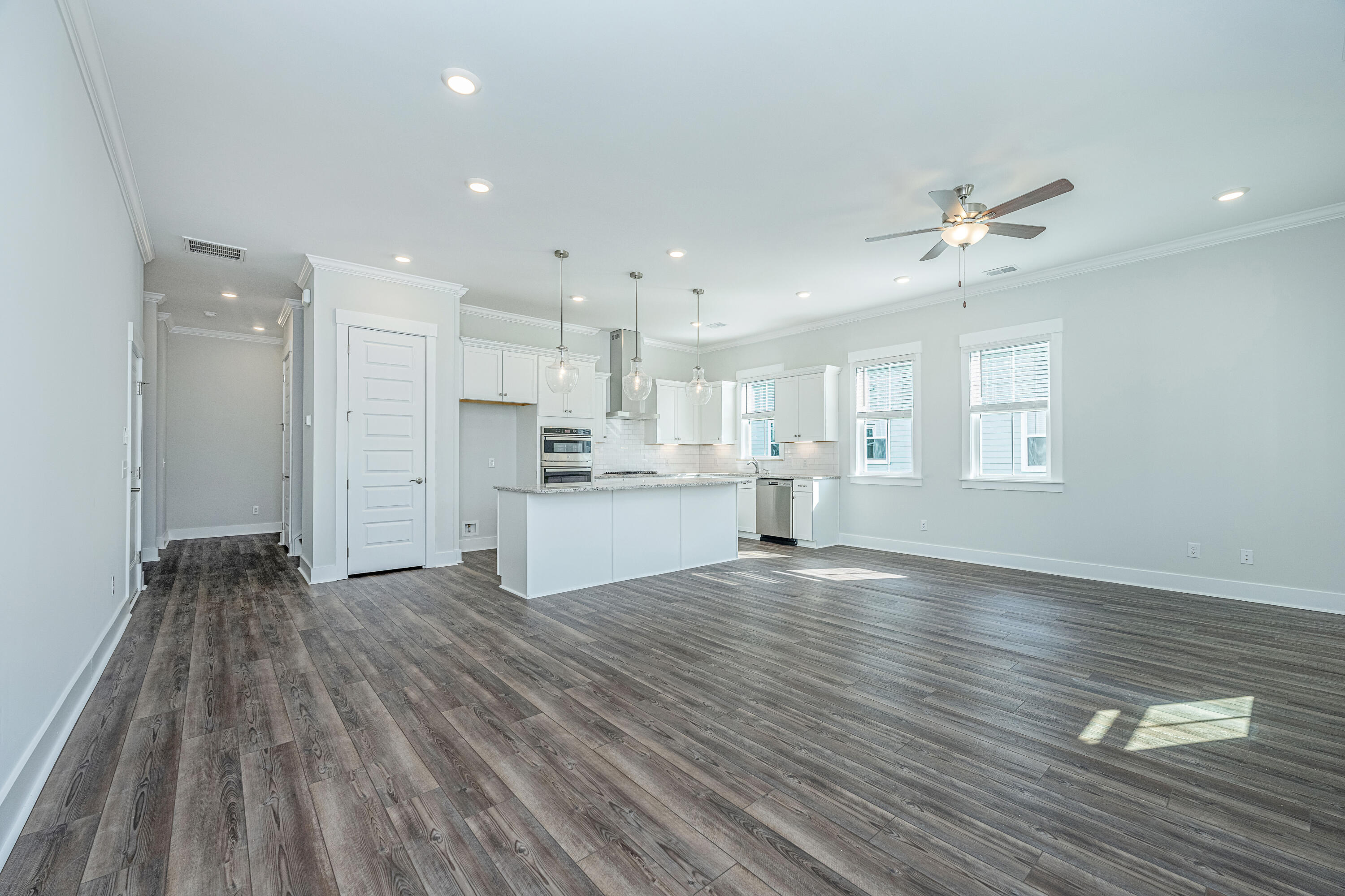 3528 Habenaria Road, Unit 24 Mount Pleasant, SC 29466 - Photo 10 of 33 Front entrance into dining/living room