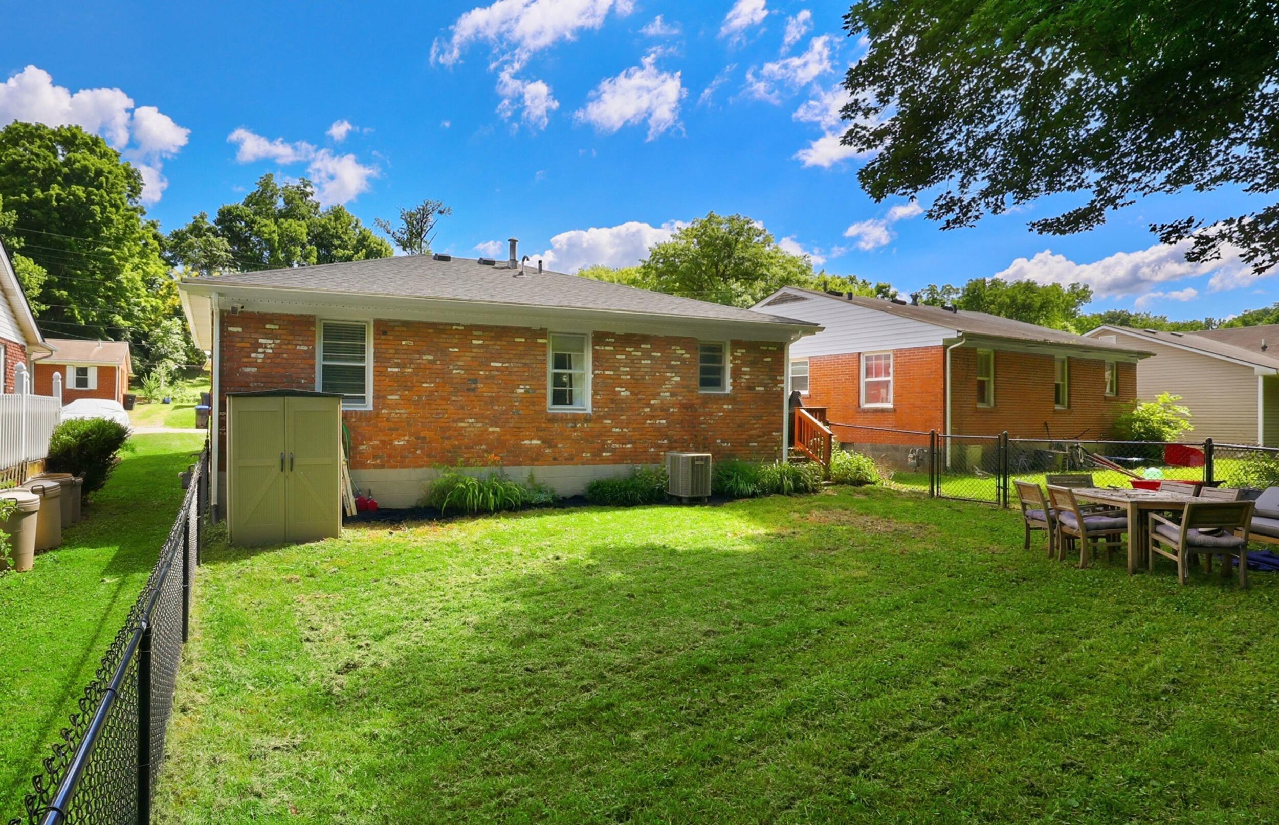 249 Rancho Drive Frankfort, KY 40601 - Photo 27 of 29 28_pend3906