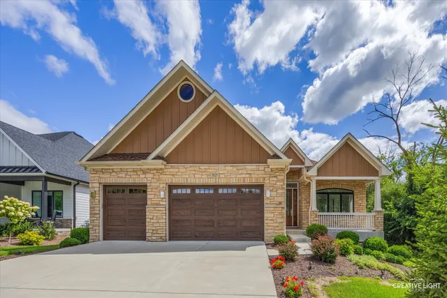 $969,900 | 7625 Dunham Road, Woodridge, IL 60517