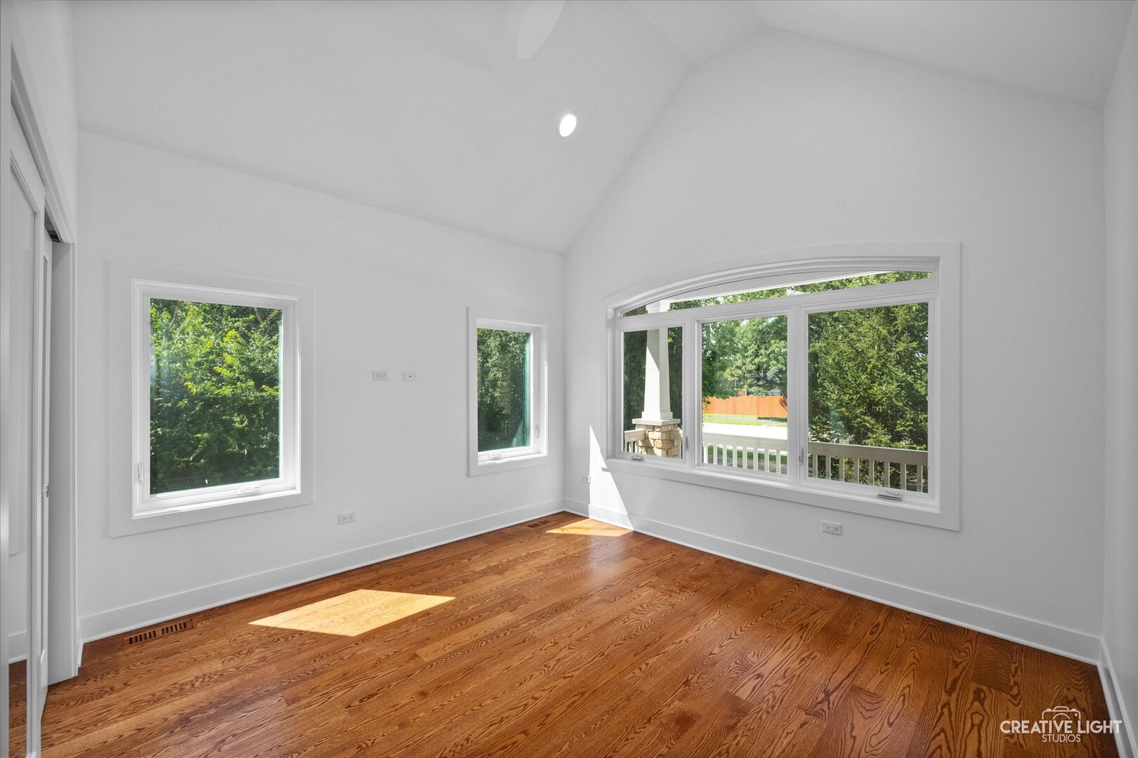 7625 Dunham Road Woodridge, IL 60517 - Photo 13 of 25 an empty room with a window