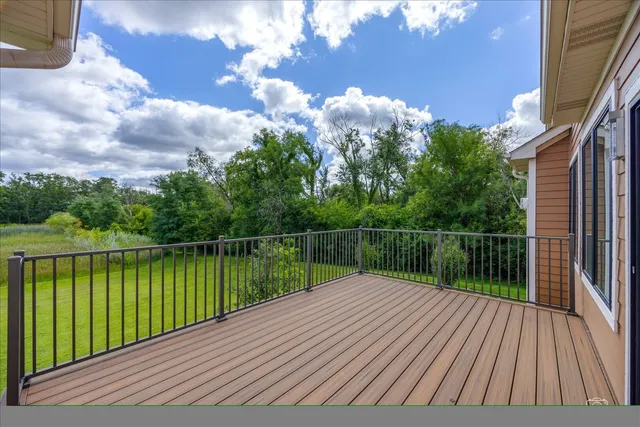 $969,900 | 7625 Dunham Road, Woodridge, IL 60517