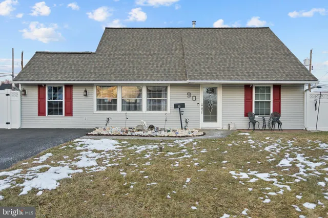 $435,000 | 90 Cobalt Ridge Drive East, Unit E, Levittown, PA 19057