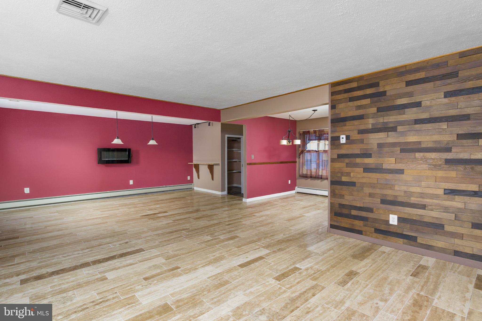 90 Cobalt Ridge Drive East, Unit E Levittown, PA 19057 - Photo 4 of 27