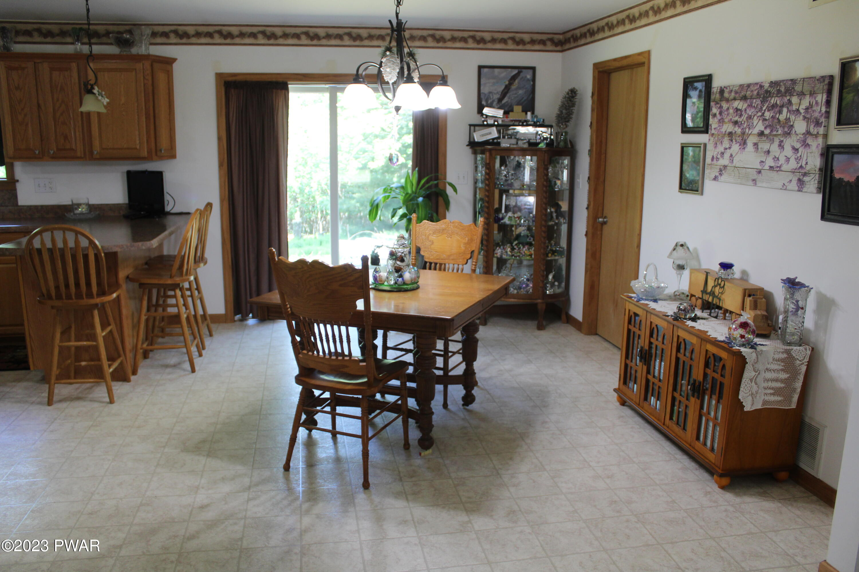 31 Coyote Ridge Hawley, PA 18428 - Photo 9 of 25 Dining Room Full View