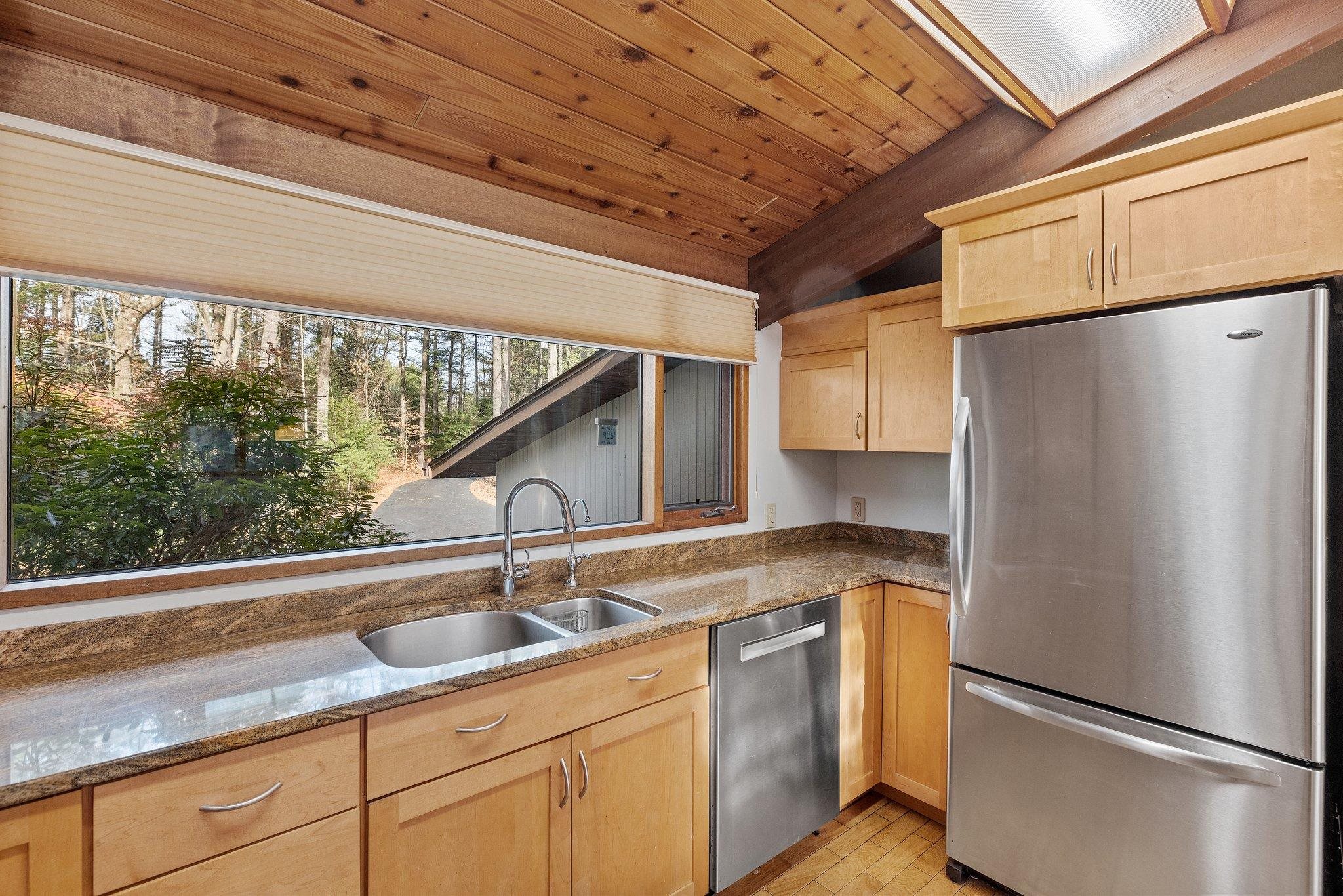 152 Bow Bog Road Bow, NH 03304 - Photo 3 of 40