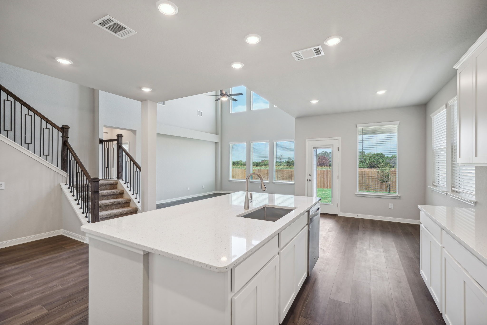 5526 Knight Court Rosenberg, TX 77471 - Photo 12 of 46