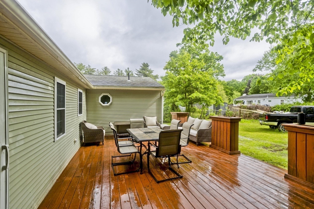 91 Spikenard Circle Springfield, MA 01129 - Photo 7 of 30