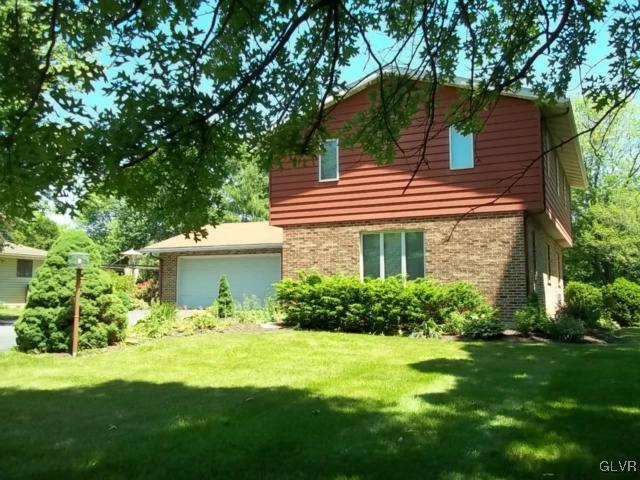 137 Elm Road Allentown, PA 18104 - Photo 2 of 9 Gallery Image 2