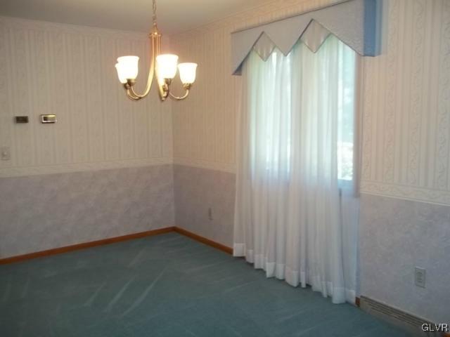 137 Elm Road Allentown, PA 18104 - Photo 5 of 9 Gallery Image 5